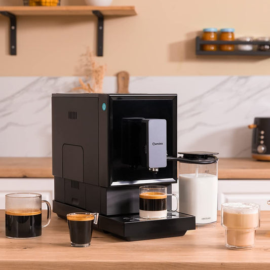 Cecotec Superautomatische Kaffeemaschine Power Matic-ccino Cremma, 1470 W, 19 Bar, integrierte Mühle, Thermoblock, Verdampfer, 150 g Kaffee und 1,2 Liter Wasser, Milchtank